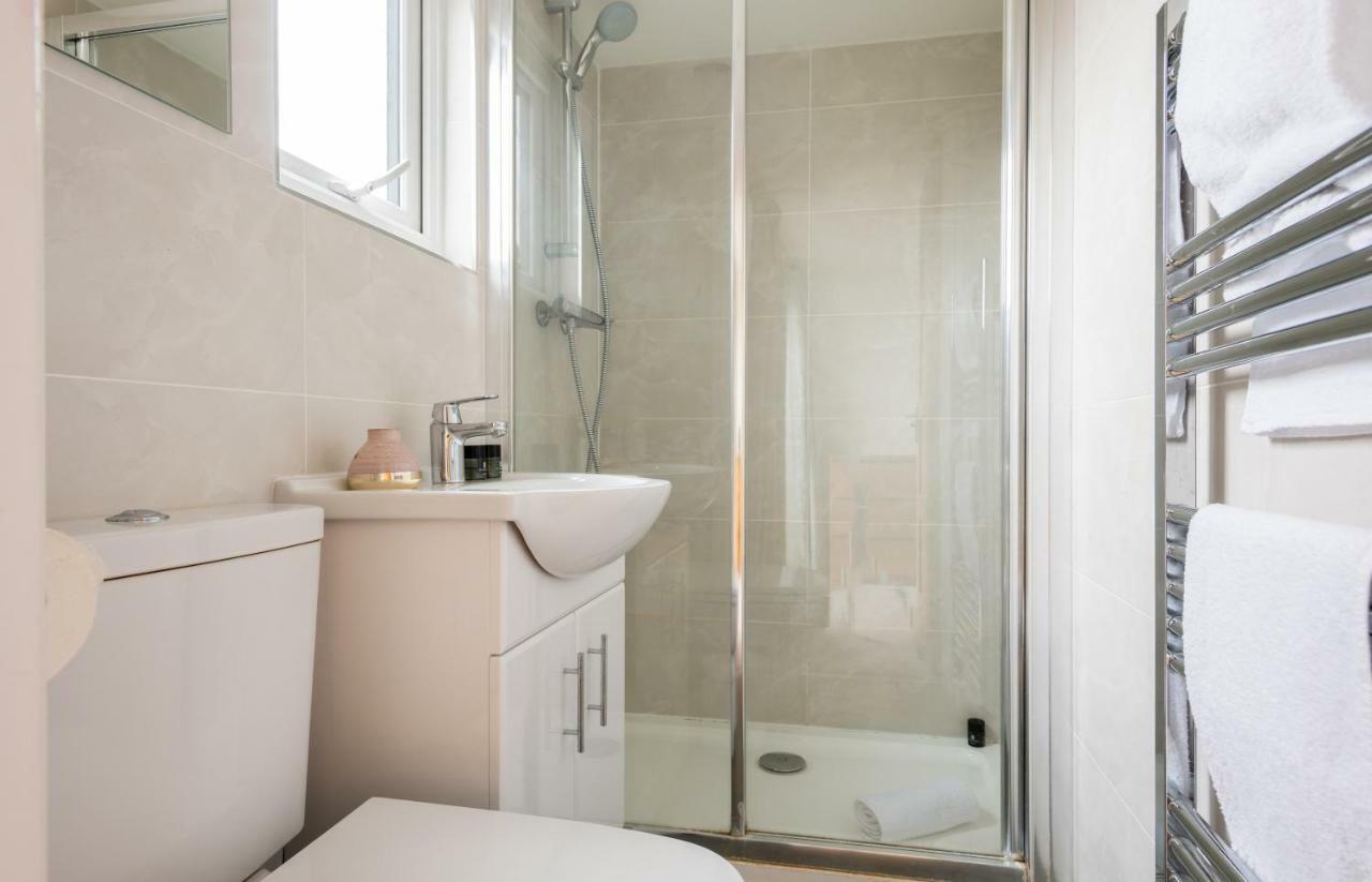 The Canary Way - Contemporary 4Bdr Home With Parking Oksford Zewnętrze zdjęcie